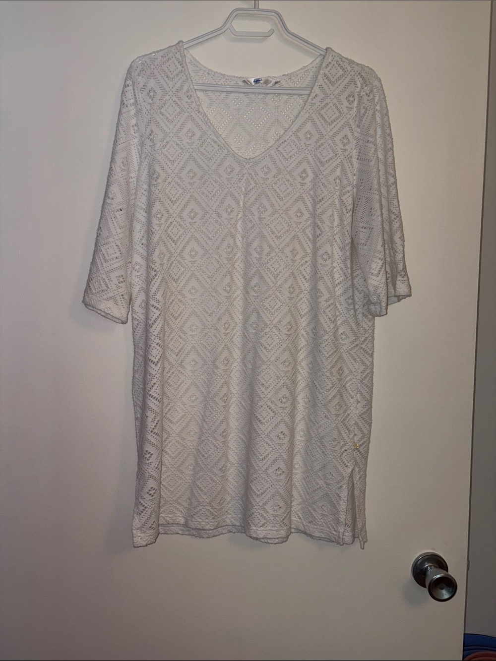 La Vie En Rose White Crochet V‑Neck Beach Cover-Up Tunic